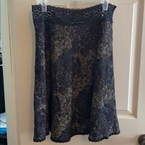 Black and beige lace patterned skirt